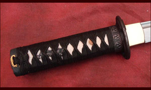 Танто Ryumon Folded Steel Dragon Tanto - Black Saya 